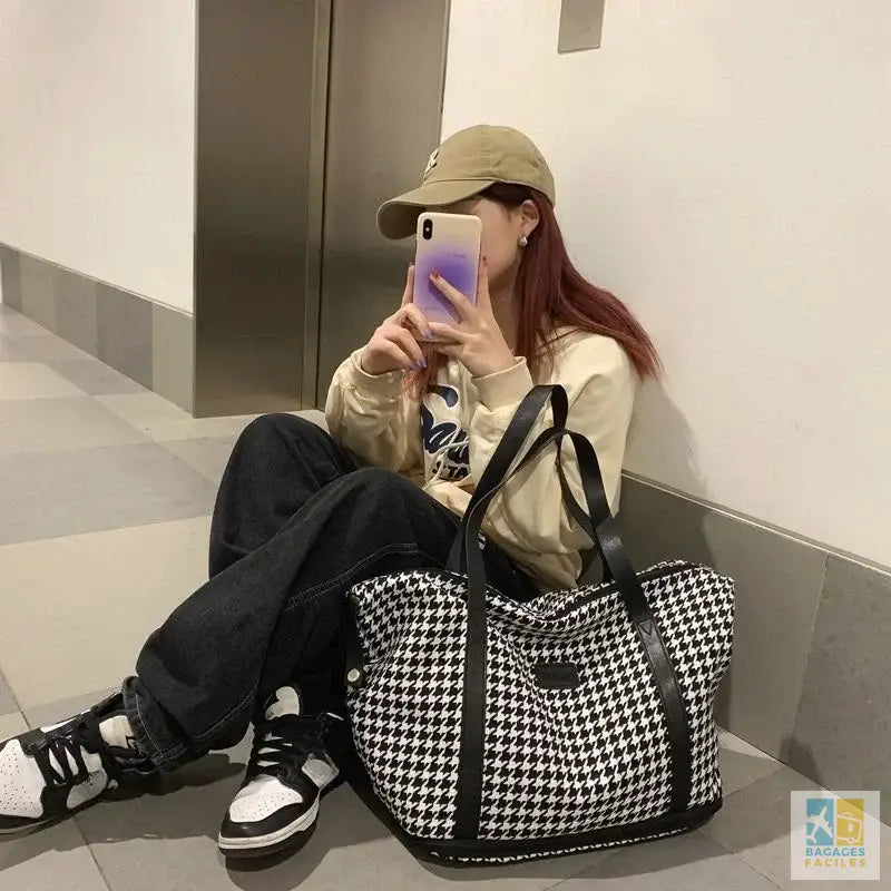 Travel Duffle Large Capacity Women Fitness Sports Bag Dry and Wet Luxury Hand Luggage Bag Female Designer Weekend Bag