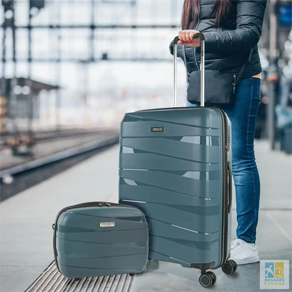 Valise cabine super résistante en matériau PP - Bagages Faciles